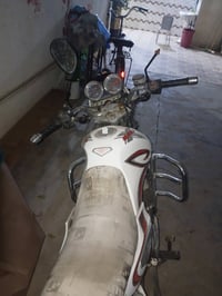 للبيع السعر 425 وبي مجال التواصل07855472006