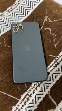 ايفون ١١ برو ماكس للبيع بطاريه ٨٣ نضافه 💯  مبدل شاشه فقط ولبقيه كفاله ...