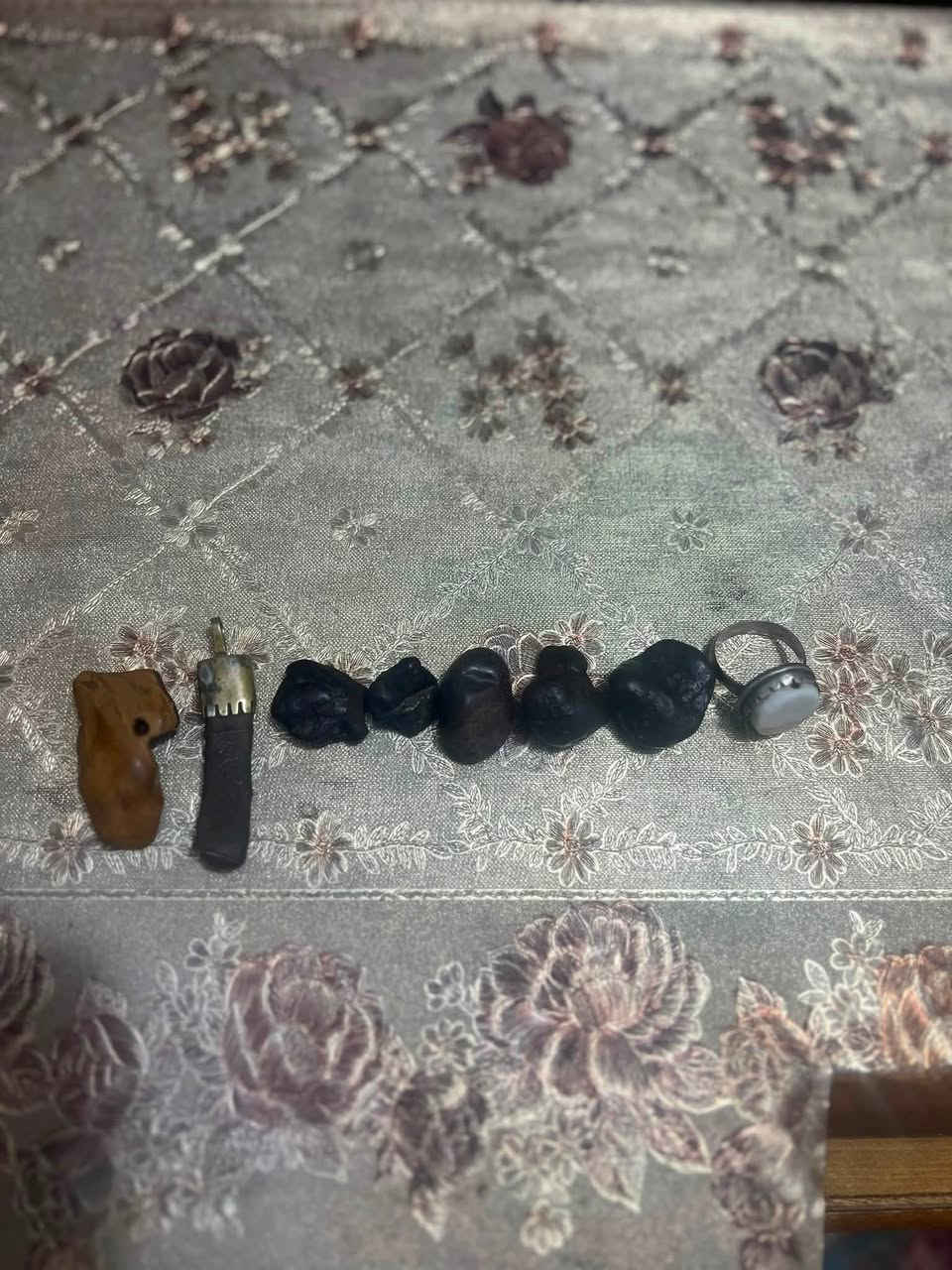 احجار للبيع شرط كله اصلي ومال كاع ابيعهن كلهن ***********/***********
