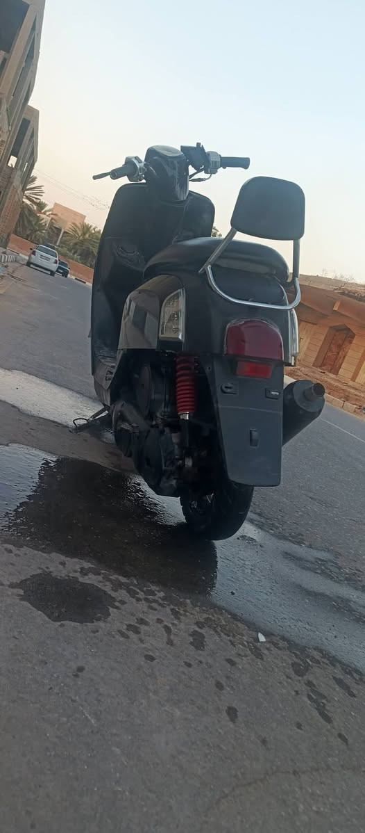 سلام عليكم دراجه بوليس نضيفه شلعه ومعدل برغي ما مفتوح بيها كهربائيات شغال دراجه فو ما ناقصها شي مكاني لحر مقابل لتحاد للاستفسار رقم وتساب ***********
