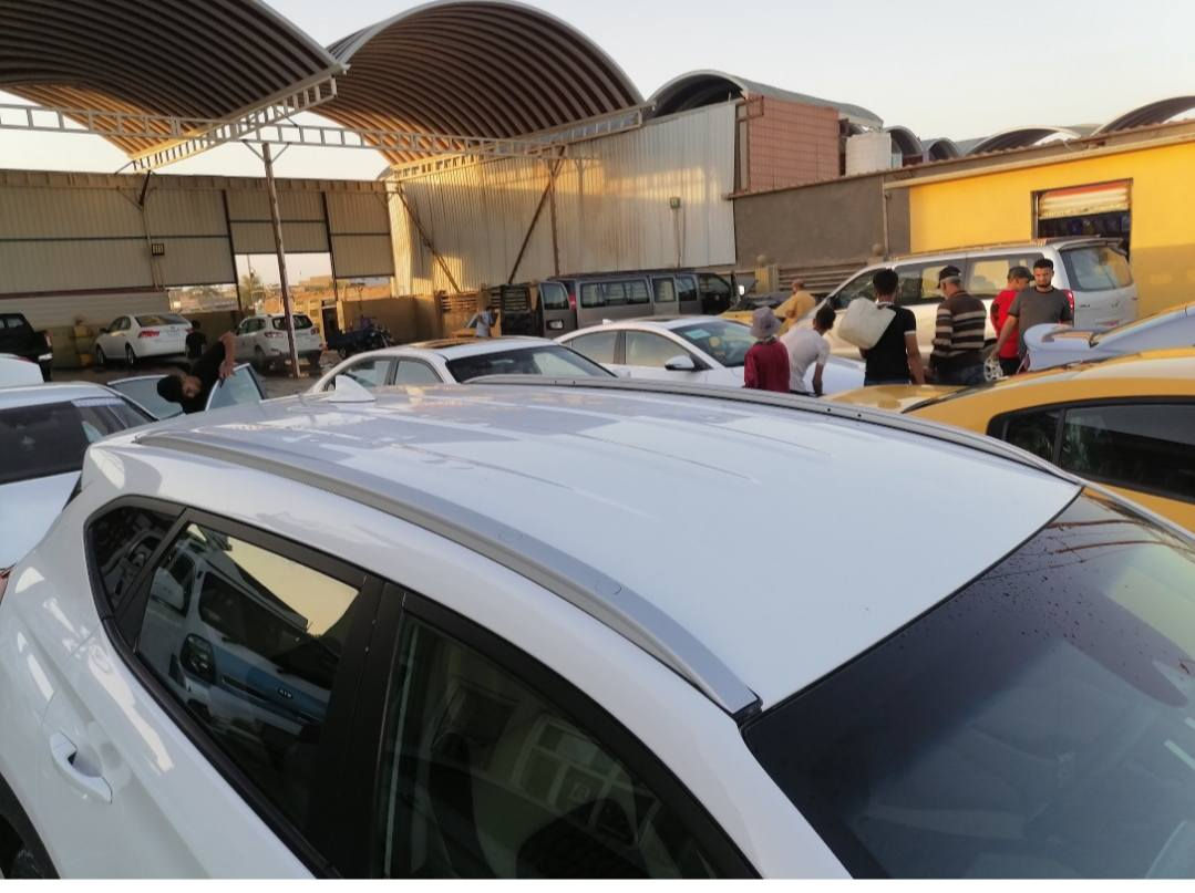 السلام عليكم توسان وارد امريكي 2019 محرك 2000 رقم بغداد حادث بسيط جدا بارد اربع اصابع تبديل فقط بس دعامية صوره الحادث مرفقة مع الصور السعر 190 وبيه مجال رقم الهاتف ***********
