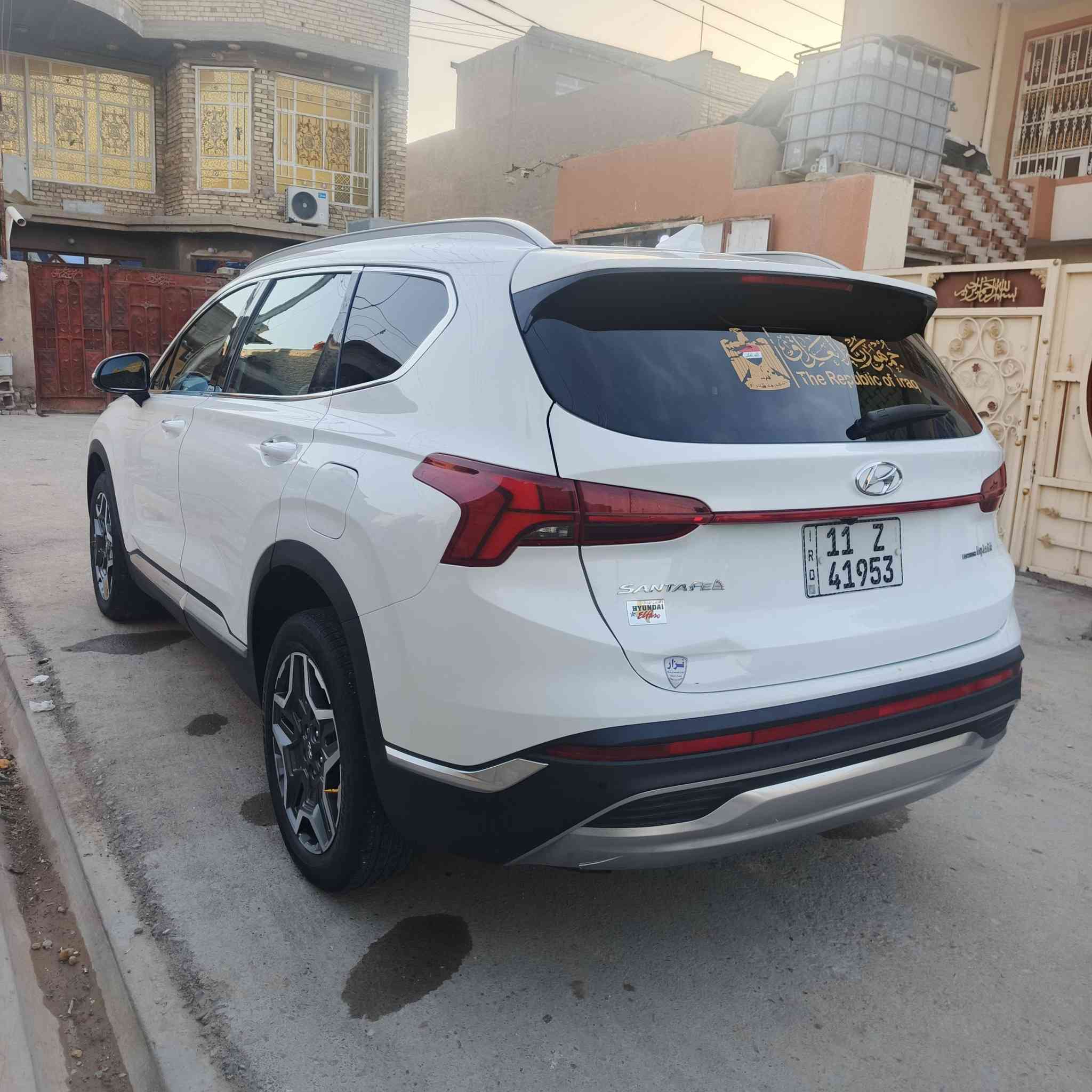 سنتافيا ٢٣ هايبرد فول مواصفات فور ويل رقم بغداد ب اسمي ماشيه ٤٧ الف سياره جديده حادثهه امامي خفيف ليبل واحد كلشي مامبدل بيهه بس البراكيت الامامي مبدل وصور الحادث موجوده بلمنشور السعر ٢٢٠ ورقه 
هاتف ***********
