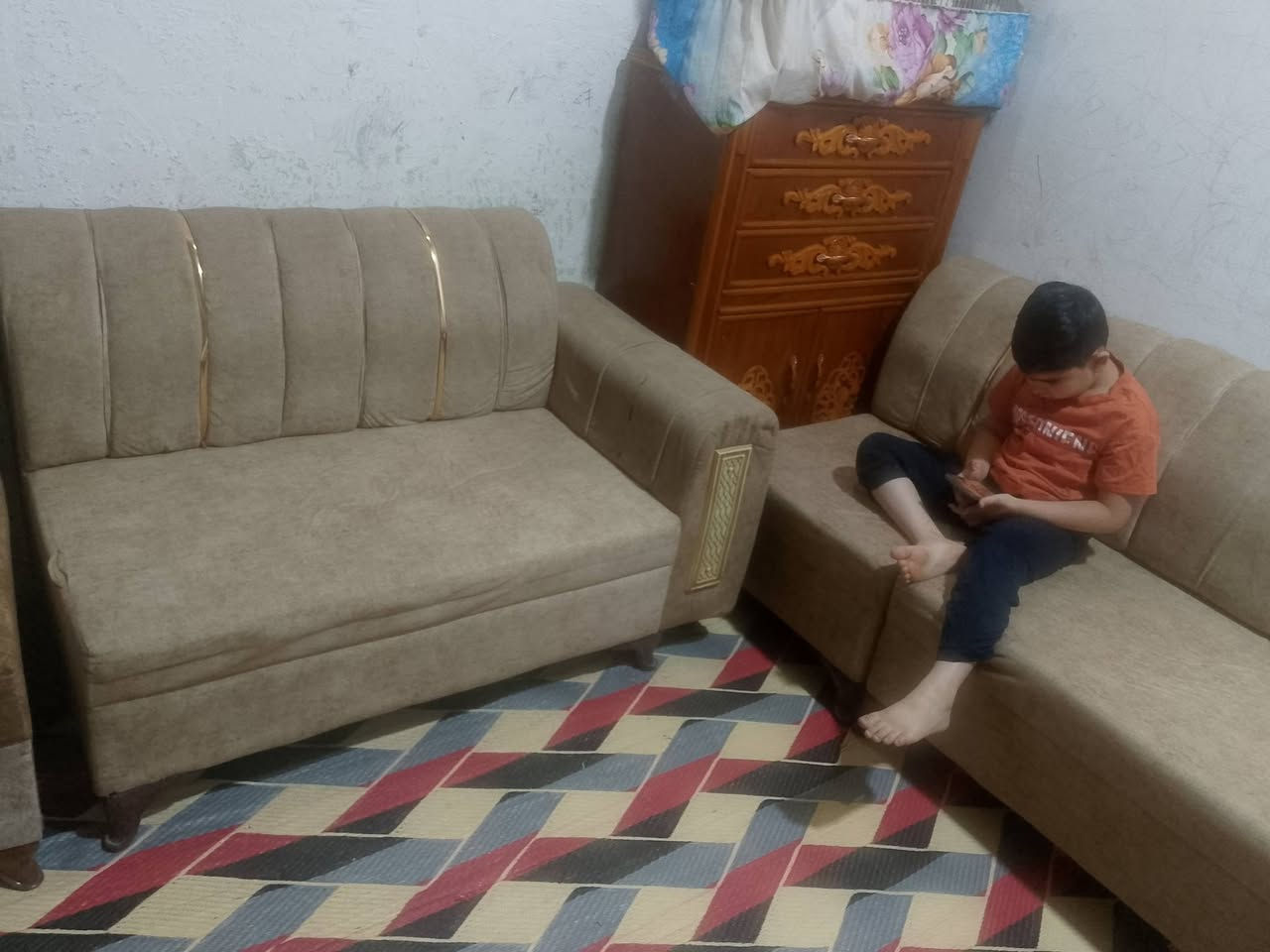 عندي هذن القنفات أربع قطع وعندي تخم قنفات نضيف يتكون من ست قطع للبيع مكاني القبلة حي المهندسين *********** هذا رقمي بي واتساب
