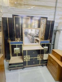 غرفه تركيه  6ابواب 5قطع نضافتها 90 /100 سعر ٤٥٠ بيها مجال مكاني بغداد ...