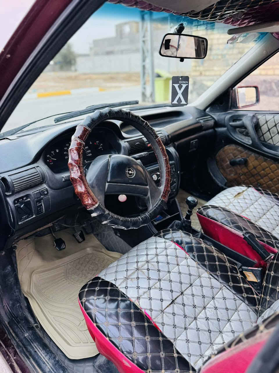 السلام عليكم للبيع اوبل استره  رقم بابل مكينه بيها صوت ابيعك مكينه كايمه كيرها نضيف حداديه  85% مكانها كربلاء طويريج ... مكلف بالنشر ...مكلف بالنشر ...
اي استفسار ... الاتصال .
***********
