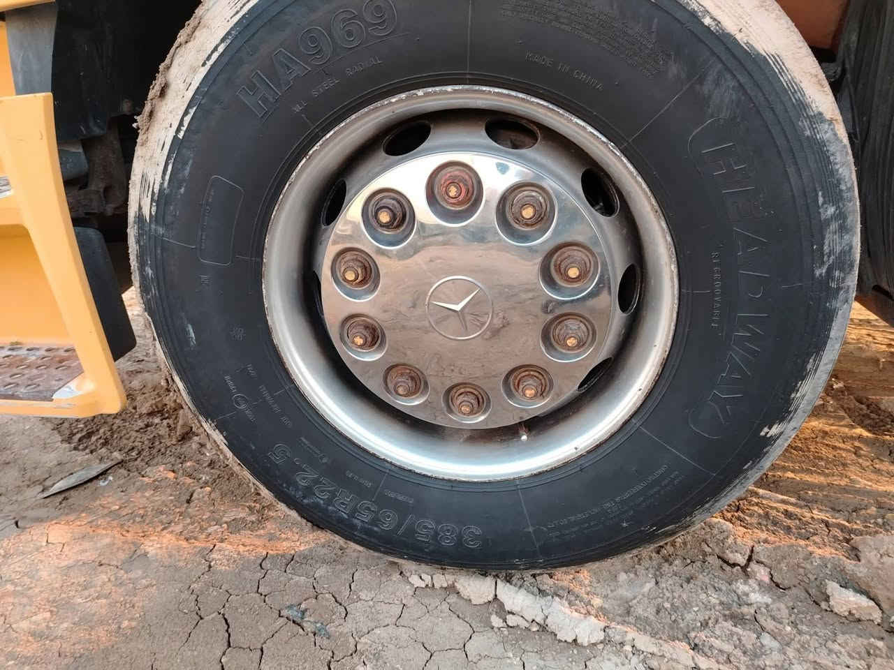 اوياله حرفش هنه وتايراتهن نص عمر للبيع السعر 300
***********
