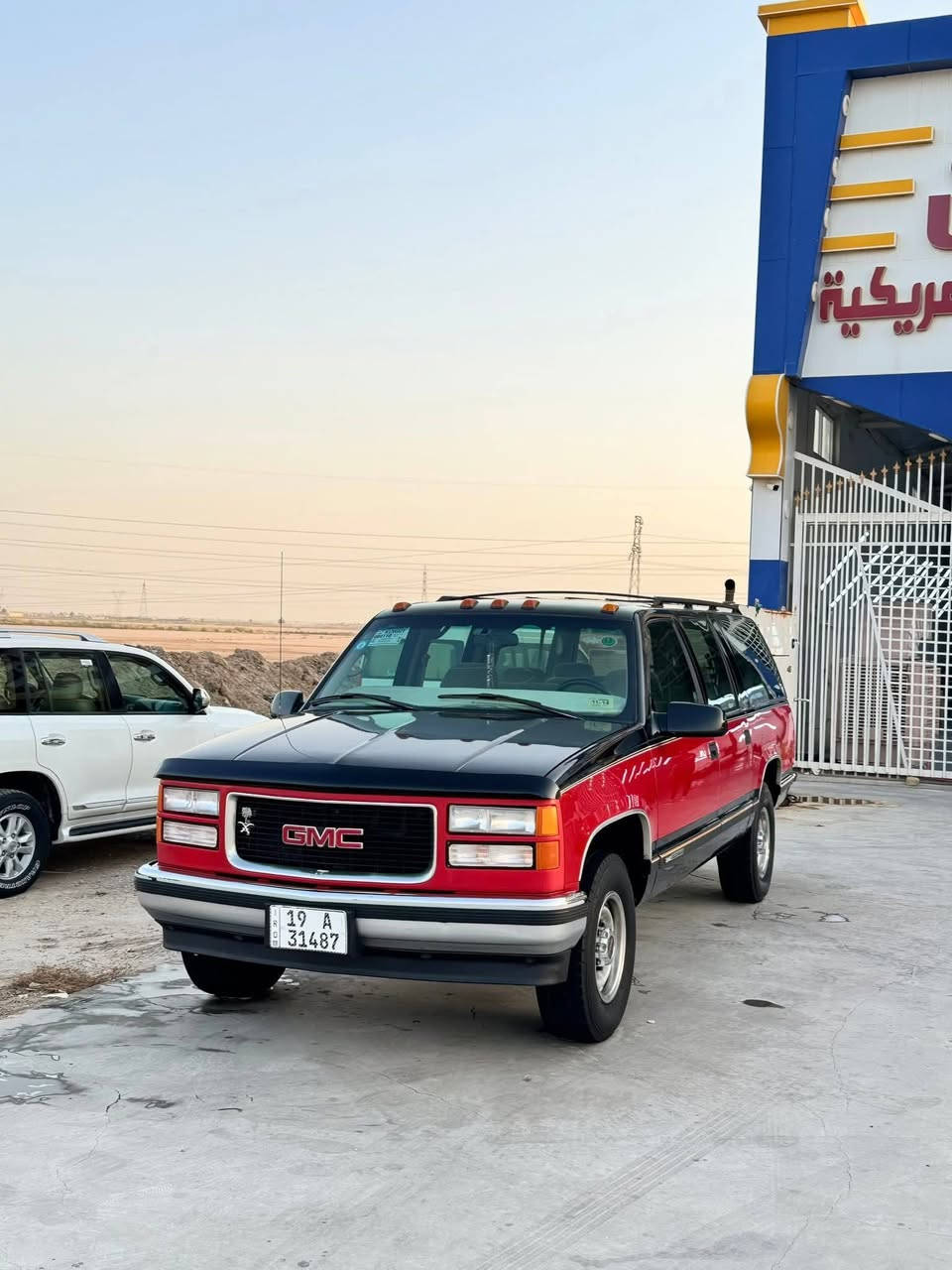 السلام عليكم
للبيع او (مراوس بالفينية جديدة خصوصي) GMC موديل 1999 مكينه 454 كير 1000 رقم كربلاء مشروع وطني بأسمي السنوية لسنة2030 السيارة جاهزة تخم تاير حدادية كلها جديدة 
عنوان السيارة الناصرية قضاء الشطرة 
السعر105 وبيها مجال
للاستفسار ‭***********‬
