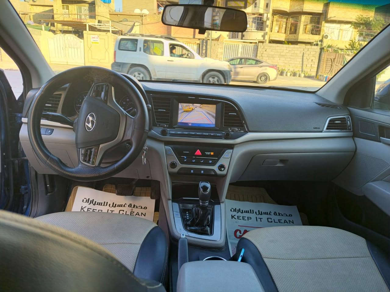 سلام عليكم عندي الانتره موديل 2017سياره جديده وجاهزه وارد أمريكي حادثها بنيد فقط والباقي مكفول من وضربه وصبغ وتبديل لون جويتي سياره ماشيه 130حقيقي مكينه 2000دوش تخم تاير كير مكينه كله مكفول مكان السياره بغداد السعر  118وبيها مجال ***********
