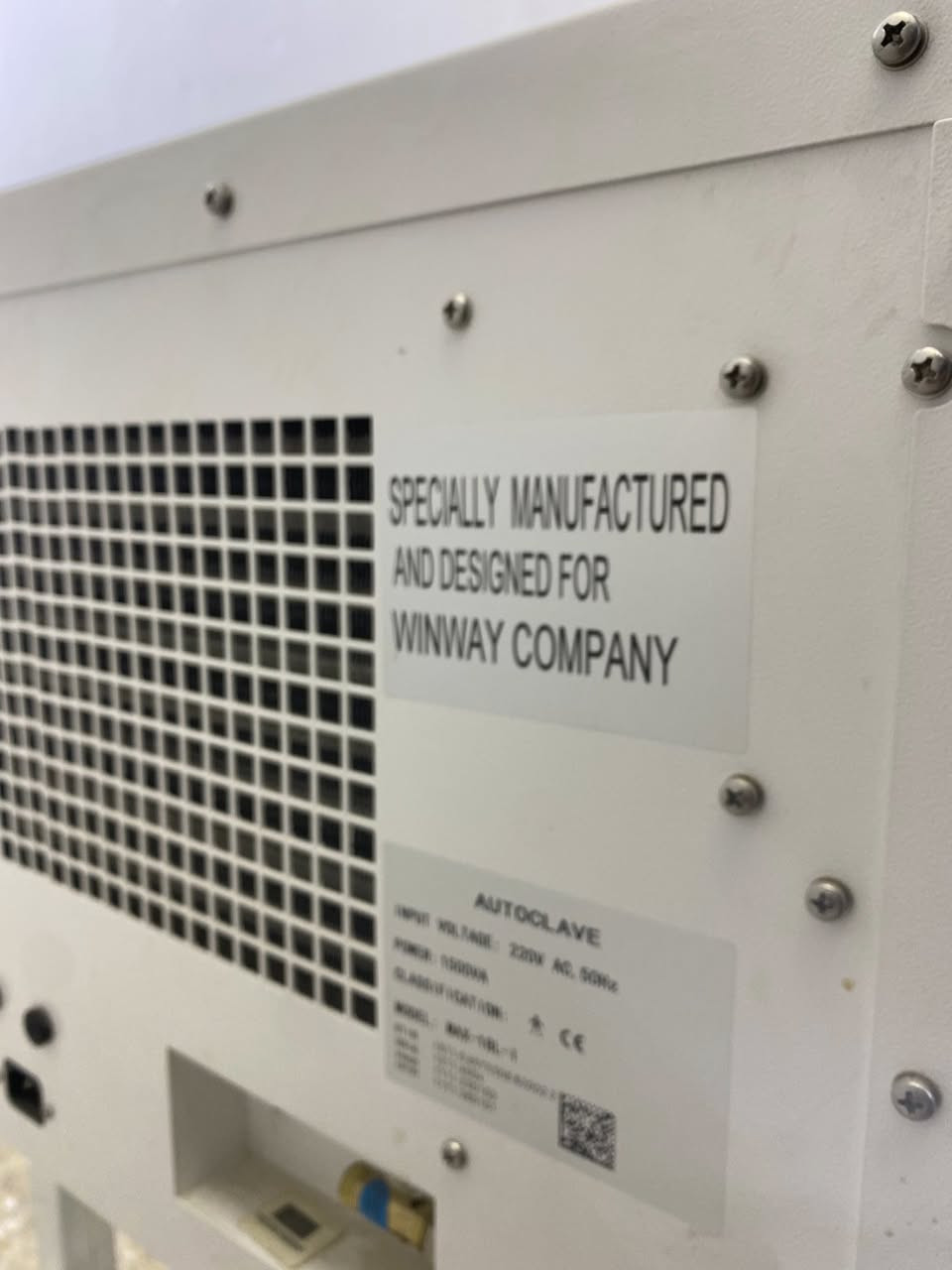 السلام عليكم
عيادة اسنان متكامله تماماً
السعر جداً مناسب ( ٣٠ ورقه)
جير اسنان نظيف جداً
كمبريسر مغلون كاتم
اوتوكليف كلاس B غير مستخدم  (runda)
اشعه جداريه 
ابكس لوكيتر 
سكيلر مع الجير
هاند بيس ٢
تورباين ٢
لايت كيور 
ادوات قلع + حشوات كاملللله
مواد حشوات + حشوات جذور 
عارضه مواد 
عارضه ادوات + مخزن 
مكان العياده بغداد الكرخ
البيع بدون المكان
***********
