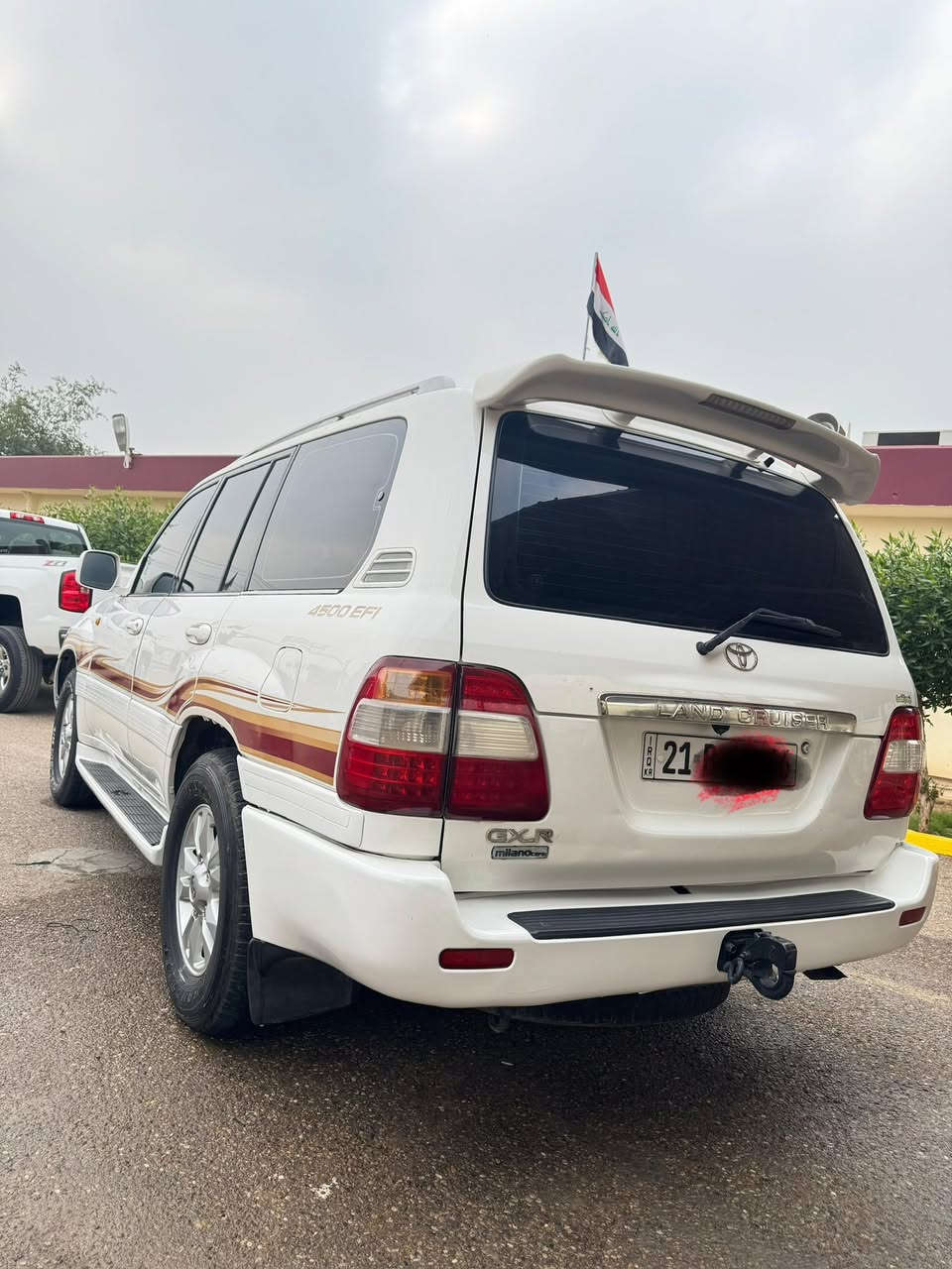 السلام عليكم
لاندكروز 2005 

6 سلندر 

رقم سليمانيه 

السياره بيه صبغ قليل بجاملغ الخلفي 

السياره فول كير اوتماتيك 

سلايت روڤ

ثلاجه 

3 قطع تبريد 

مكان السياره بغداد 

السعر 190 $ 

***********
