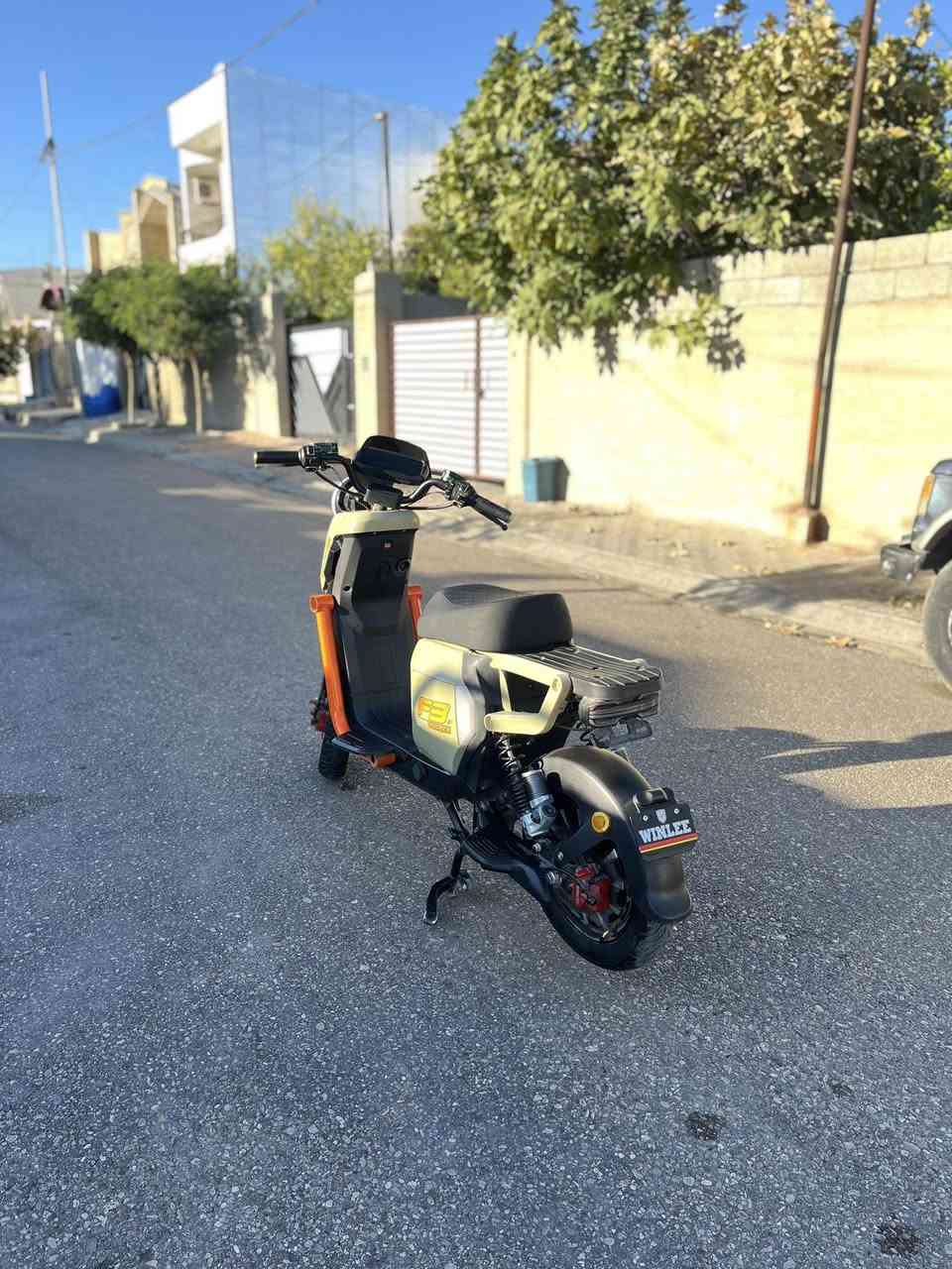 سلام عليكم

دراجه شحن F3
دراجه كلش حلوه جديده
قشرهه جديد اي عيب مابيها
لايتات و ليداد كلها سليمه
سويج و بصمه و كارت كلها موجودات
بطاريات جديد 32A امبدله تقريبن صارله شهر 
سعر 500 الف قفل لا تخابر وتعامل 
مكانه كركوك
رقم ***********
