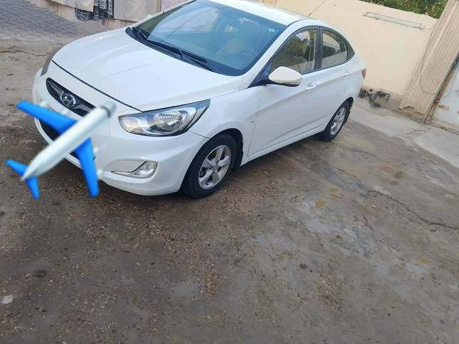 السلام عليكم ورحمة الله وبركاته اكسنت للبيع مديل ١٣ سياره جديده كلش ماعده باب السدر مبدل بيه ومبدل بلادي سنويه جديده بسمي رقم بابل انكليزي مداور مباشر مكاني ديوانيه السعر ١١٢ وبيه مجال قليل *********** محمود غير متواجد عله الفيس
