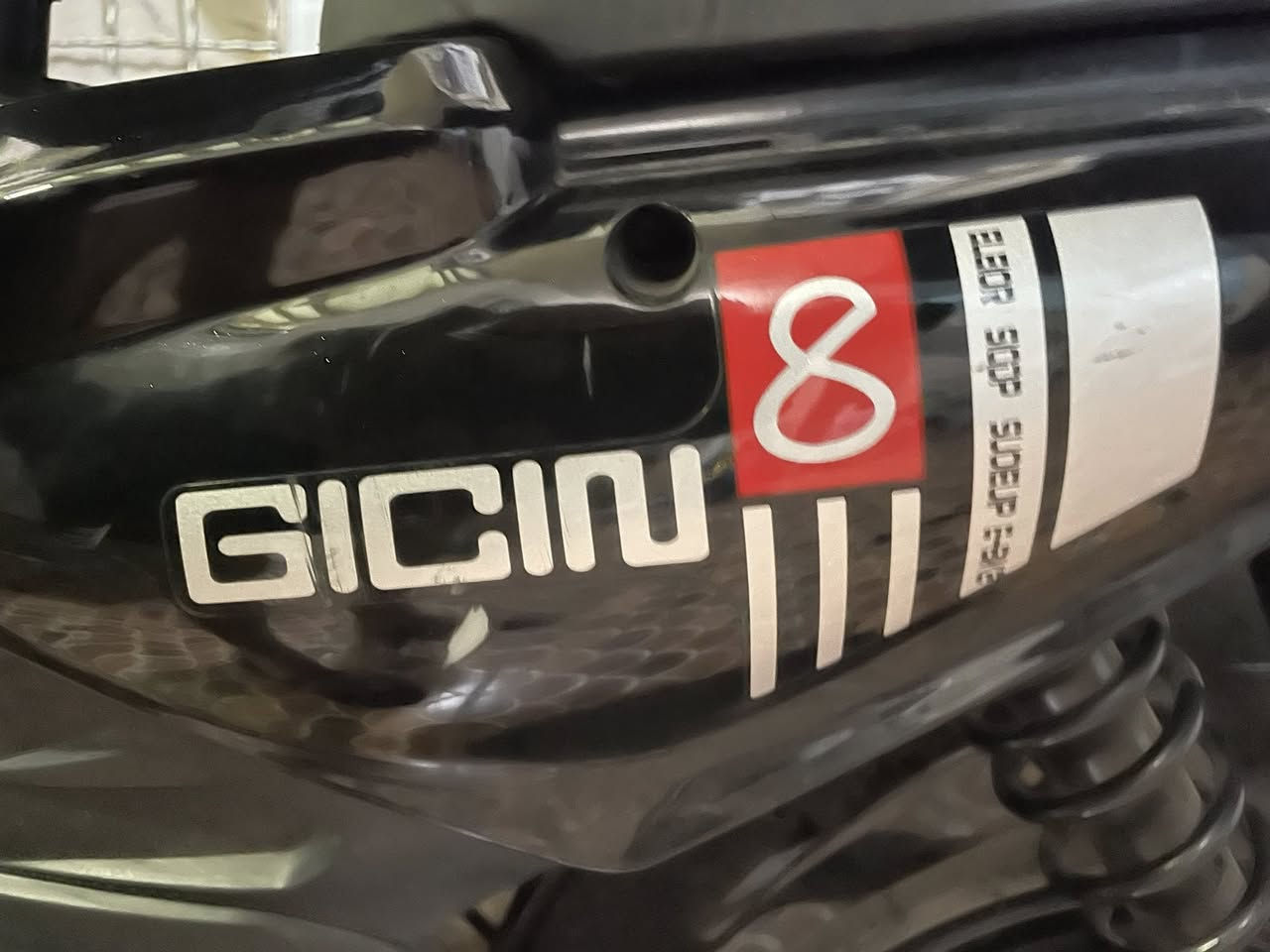 دراجة شحن للبيع نضافة فول ٢٥٠ بسعة مجال قليل  مكاني حي الجهاد ***********
