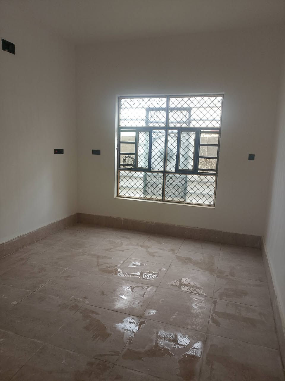 البيت للبيع طابو زراعي 300 متر سند 25 بي معامله تطويب حي الامين الثاني الديوانية خدمات كامله تبليط مجاري ماء كهرباء مولدات مدارس بناء جديد صب كونكريت 3 غرف نوم استقبال مطبخ صاله صحيات داخل وخارج كراج حديقه سعر على الاتصال ***********
