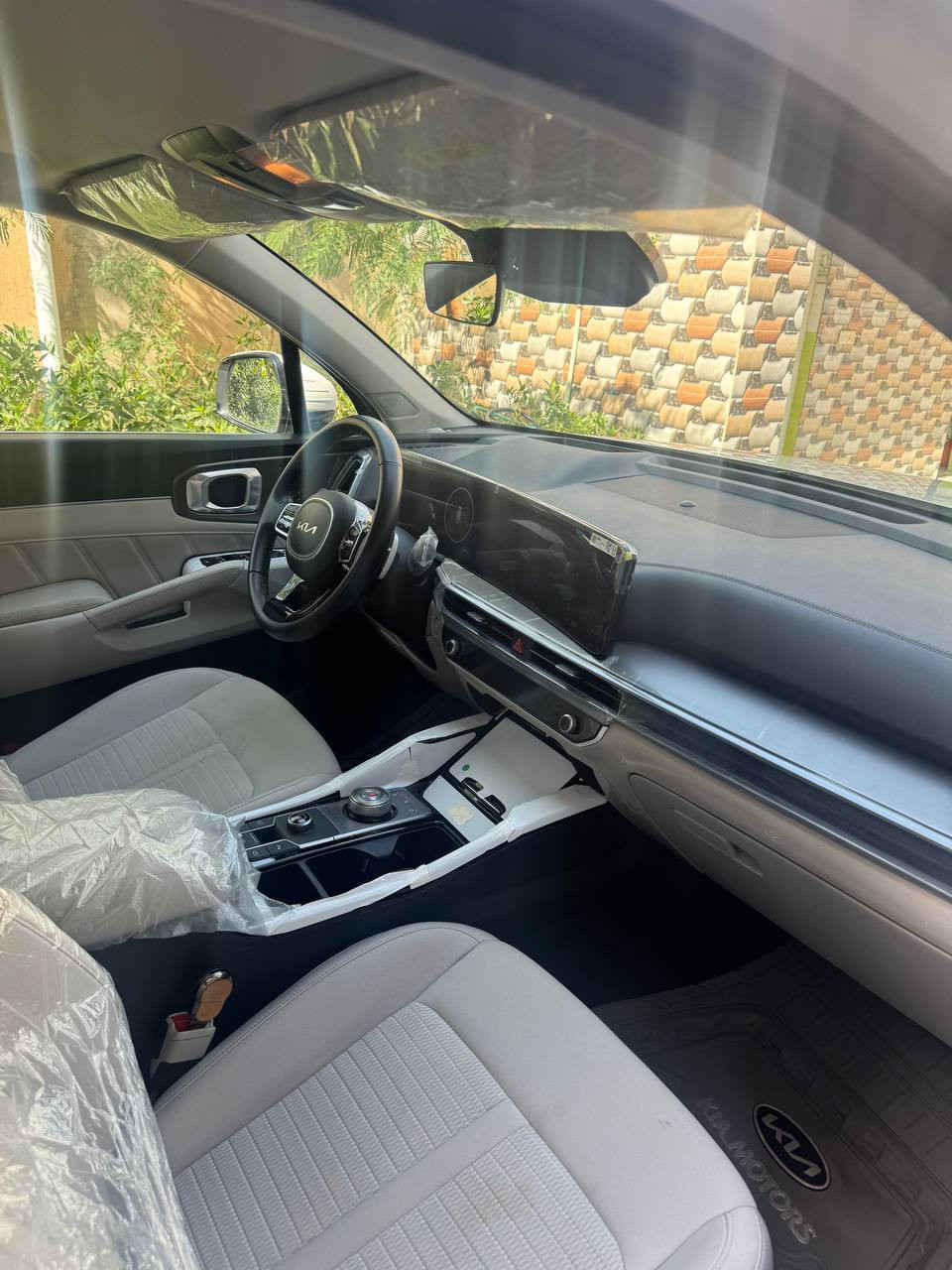 السلام عليكم
للبيع (سورنتو) كفالة عامة 
موديل 2024 / قمارة حديد / ويل 20 / داتا شو 
ماشية 21 الف / السيارة مكفولة من كلشي ولاتوجد ملاحظات / رقم واسط / عنوان الناصرية/ والسعر (318) للتواصل/ *********** الرفاعي, ذي قار
