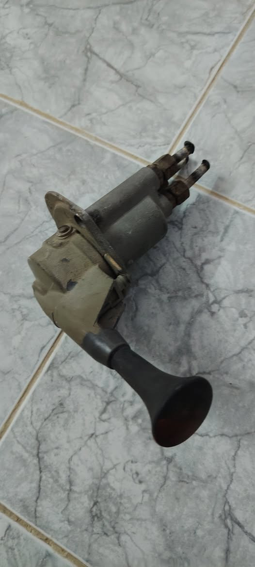 غراض للبيع الماني بلادي شرط شغال ١٠٠ بال١٠٠ مكاني حديثه عندي توصيل اتصل على *********** او ***********
