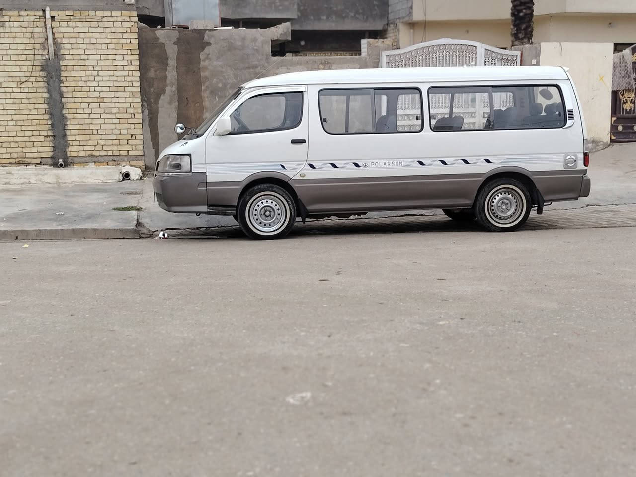 سلام عليكم سياره كفاله عام
بوروكسن مديل 2010 كير اكسن مكينه كفاله عامه 
تخم 4 تايرات جديد ويل جديد رقم ربيل نكليزي بسمي 
سياره جاهزه دوشمه جديده باب سلايت كهربائي🕹 ***********////***********
