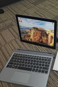 دل 7210 2in1 • i7 جيل 10 • 16GB رام