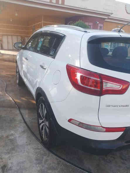 سلام عليكم من رخصت مدير الكروب سبورتج 11 خليجي رقم سليمانية جديدة سيارة سيارة بية بحافت الباب الخلفي صبق شيرين وبية صبق شبر يم قبق البانزيل ولباقي كفالة شاير بل مري شفط سستم كلة اصلي تحكم ستيرن جيهتين 
كامرة بل  مرآة ليزرية تبريد كلة جديد ميكانيك وتتفية جديدة حدادية جديدة سيارة مكفولة كفالة عامة سعر 135 *********** ابي واتساب
