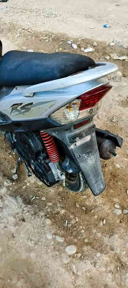 السلام عليكم دراجه ماكس عدله مال حاويه نادره صعبه تلكاها بالسوك وبنظافتها لان الكفرات بيها بلاديه وكلهم مختمه كل شيء بيها ممبدل ال شاير والبقلايتات كله بلادي وكل شيء شغل بيها سلف وهندر ماكينه ما مفتوحه اوراقها كامله بس تجي واحول لك عنوان مدينه الصدر السعر 850 وبيها مجال بصيط للاستفسار واتساب او اتصال👈🏻***********
