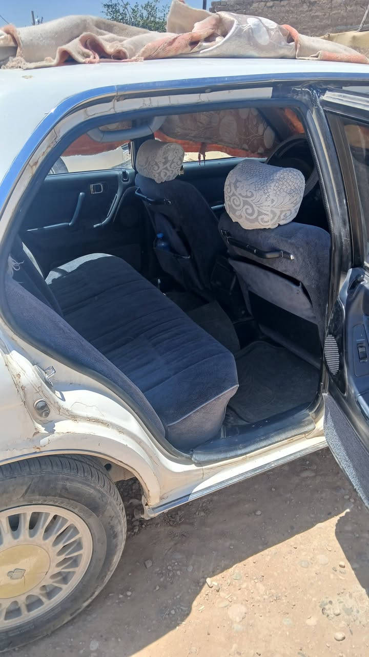 سيدان موديل 94
رقم بغداد انگليزي بأسمي
شرط التحويل 
سنوية الى31
محرك گير بطه شرط 
صدر امامي خلفي شرط 
تبريد جاهز فقط الكمبريسر بي ضعف بس بلمعدل يستعدل ويرجع طبيعي 
كهربائيات كلها شغاله 
سيارة من الدعاميه لدعاميه شرط

رقم ه‍/***********

