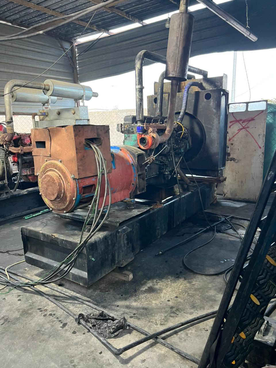 سلام عليكم سكانيا 113
بم88  راس توليد 325  مكينه ابيع ع حمل  عنوان فلوجه سعر 65.    تلفون *********** احمد لفهداوي
