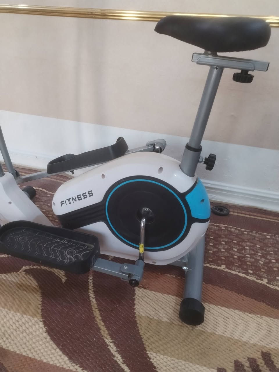 اجهزه رياضيه للبيع
دراجه تمارين ماركة فتنس الاصليه سعر 200
عقله اصليه مال قاعات حديد ثقيل جدا كبره حدا
بسعر 150
جهاز تمرين البطن 50
جهاز جري ب 100 (بي مشكله ماي يشتغل شرط ماطوره وكلشي سليم مشكله كهربائيه )

مسطبه 15
وسعرهم نهاي
واذا  شلع ب 400 للعلم اجهزه اصليه وليس تجاري
***********
