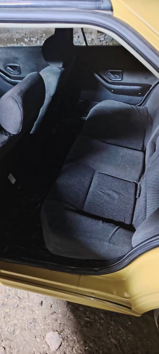 سلام عليكم
‏2015  ;بيجو بارص 

صبـغ 💫    
فقط  (دواير خلفيه ) 
ولا تبديل ⛔️
ولا تعديل ❇️

النوع : ‏ بيجو بارص ✔️✔️
اللون : ‏أصفر 💛.

سنة الصنع : 2015 💵💰
الحاله : مُمتَــٰـازَة جداً ✔️
السياره باسمي رقم جديد الانكليزي مصفره هيئة وغرامات وهزه جديده السنويه 2031 

للاتصال *********** 
💰سعره. _____ 44💸
بيها مجال بسيط 

سيارة حلوة ونظيفة جديدة   
محرك جديد لا تبخير ولا تنقيص 
كهربائيات كلها شغاله بشرط 
دينار مصرف عليها 
 تايرات نظيفه جدا 

مكاني بغداد الأمين 🏡🏠
 
____________
