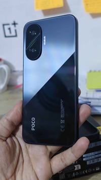 بوكو F7 • ٢٥٦/١٢ • بالضمان