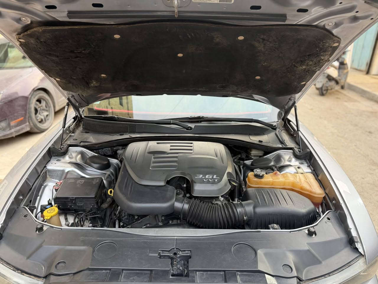 جارجر وارد كندي 2013 سياره كفاله عامه  بجم كبس على وضع الشركه ماعده بارد جوه قبق البانزين وموجوده الصوره سياره ناعمه وحلوه كير ومكينه على وضع الشركه ما مفتوح برغي تخم تاير  مواصفاته  شاشه جبيره تشغيل عن بعد مقاعد كربائيه السائق والراكب  كامرا مثبت سرعه السياره باسمي رقم سليمانيه هزه وسنويه جديده  مال بيت استخدام شخصي ما مشتغله على الخط 
السعر 180 وبيه مجال قليل ***********
