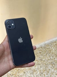 آيفون ١١ • ١٢٨ جيجا • بطاريه ٨٩