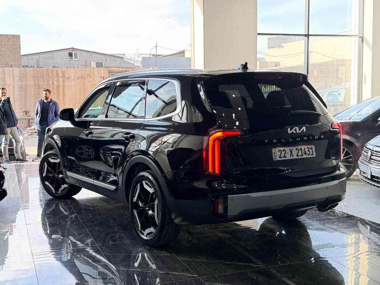 كيا تلورايد موديل 2023
لعشاق الفخامه والاناقه 
رقم اربيل هزة ورقم جديد تحويل ثاني يوم
محرك ٦ سلندر   
لون اسود ملكي 
السياره جديده بمعنى الكلمه 
فتحة
كشن vib
داخل ماروني
كشن حار بارد
بصمه 
رادارات 
كشنات جلد 
شاشه متصل 
ويل كب اسود 
كشنات الوسط قلاب كهرباء
تبريد مركزي 
7 راكب 
هاند بريك بصمه 
صندوق شفط
دشبول فورميك
شحن ويليس 
حادثها جاملغ وباب بدون دواخل بدون 
السعر 258 وبيها مجال قليل وبالخير على الي ياخذها 
العنوان اربيل مدينه المعرض 
معرض نجوم الامارات 
اتصال او وات ساب  ***********
*********** أربيل, العراق
