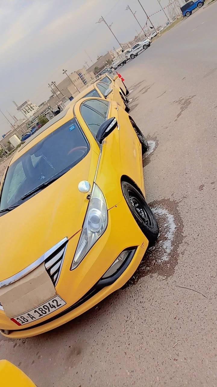 سلام عليكم سوناتا 2011  للبيع فول مواصفات حادث بيهة من امريكه بس باب سايق نفسه مامبدل
سعر 95 وبيهة مجال 
***********
