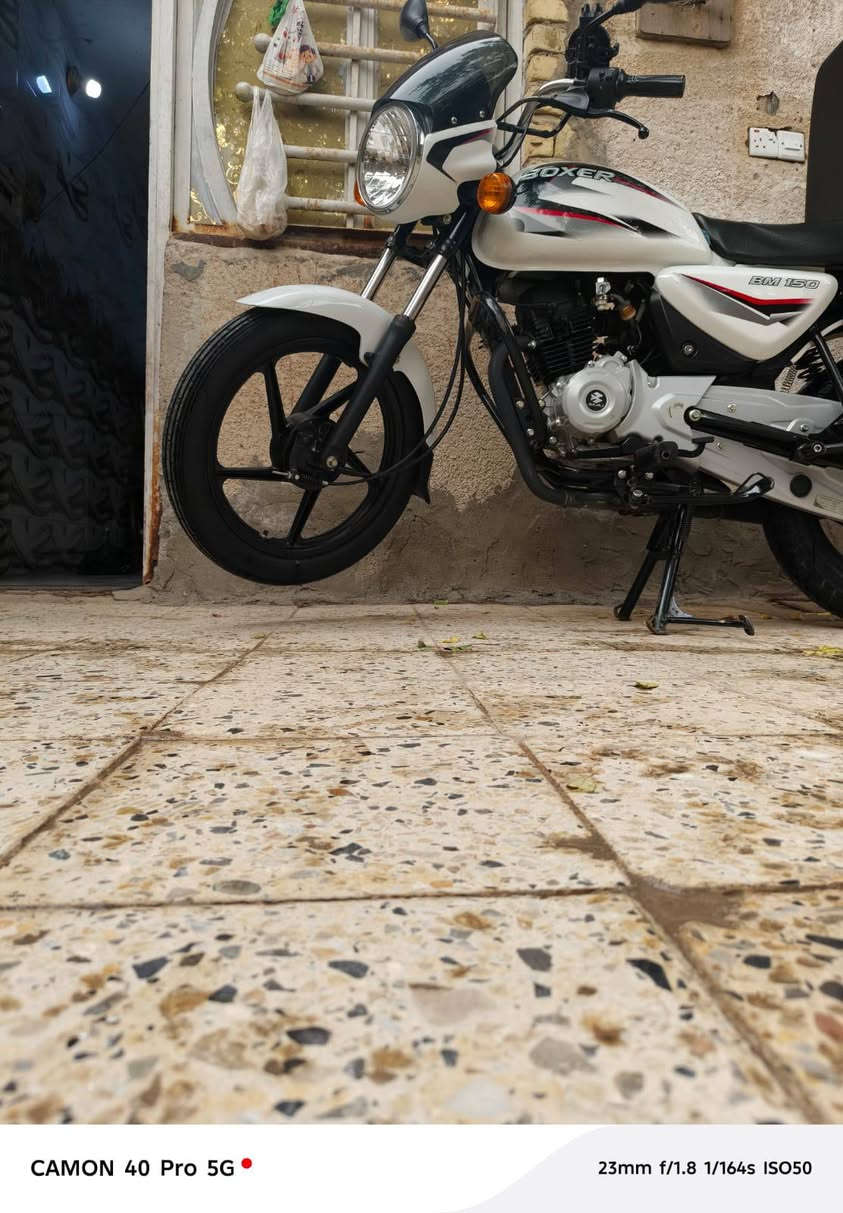 سلام عليكم
بوكسر للبيع موديل 25
ستفسار اتصل على رقم ***********
