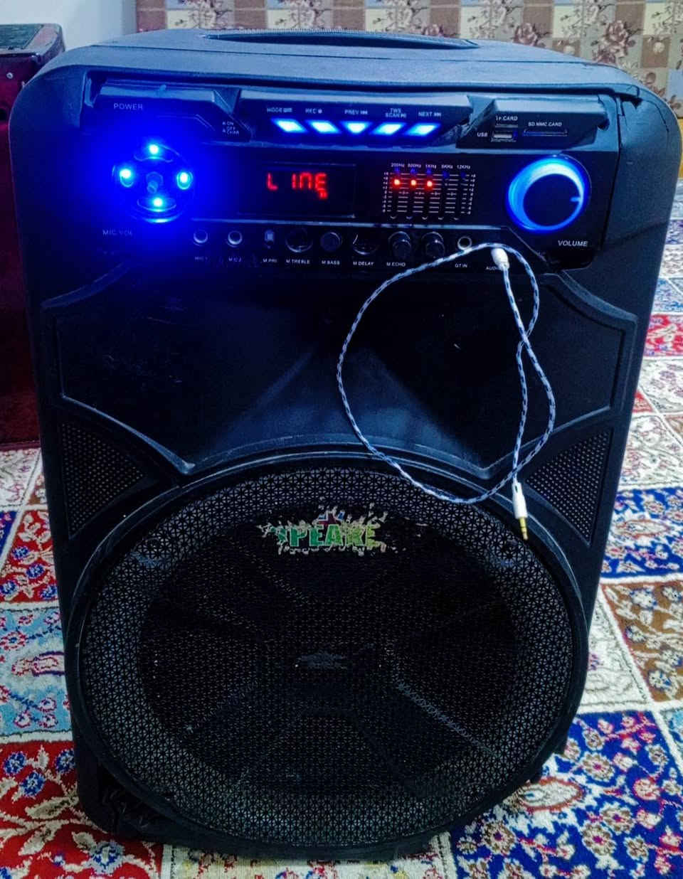 سلام عليكم دي جي كبير كامل شغال فقط صوت مابي يحتاج تنضيف من داخل قيم سعره وأخذ


**إذا كنت صاحب هذا الإعلان وتريد حذفه لأي سبب، رجاءا أرسل رسالة إلى الدعم الفني**