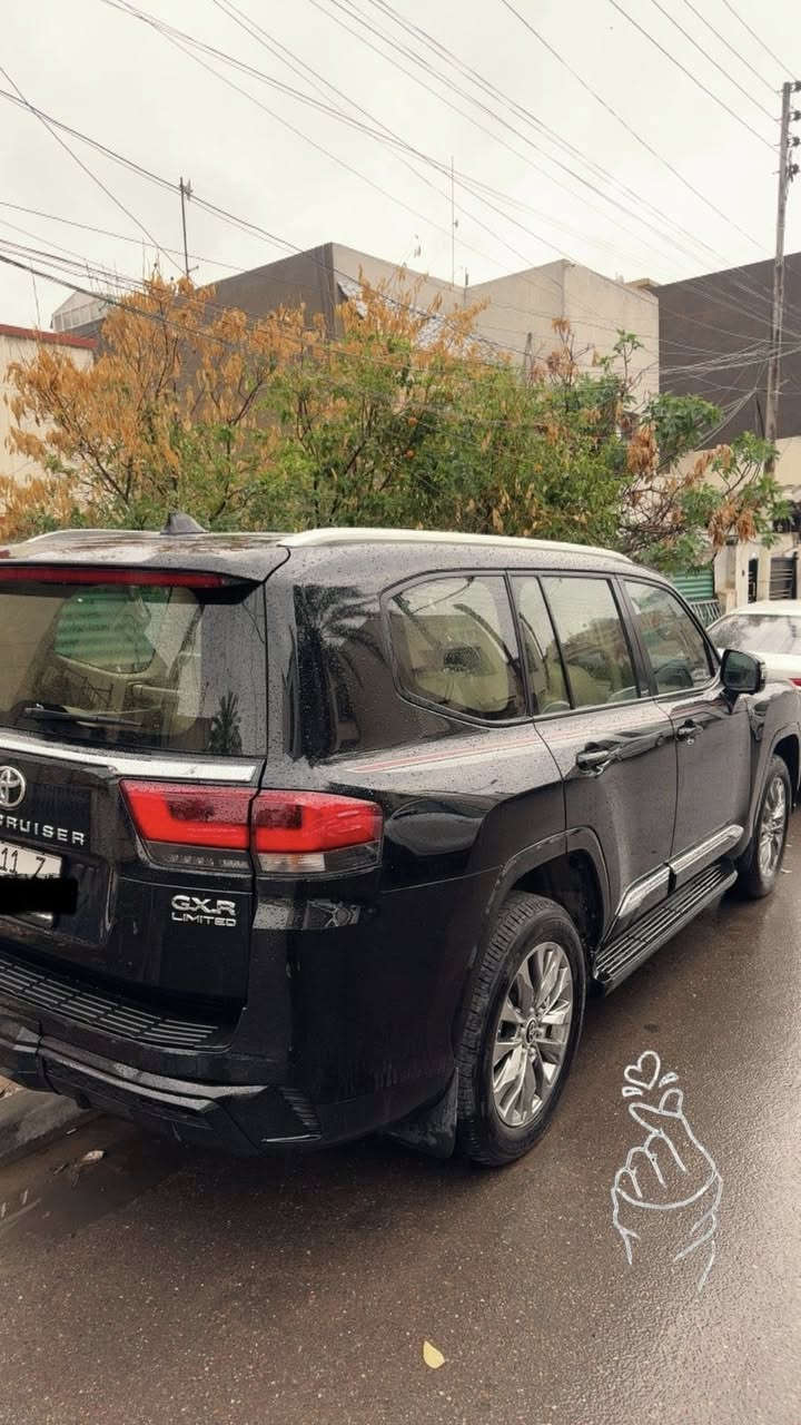 لاندكروز مديل 2025 jxr ساز فول مواصفات للاخير مكانها بغداد ماشيه الف فقط تحويل مباشر السعر 750 وبيه مجال للاستفسار ***********
