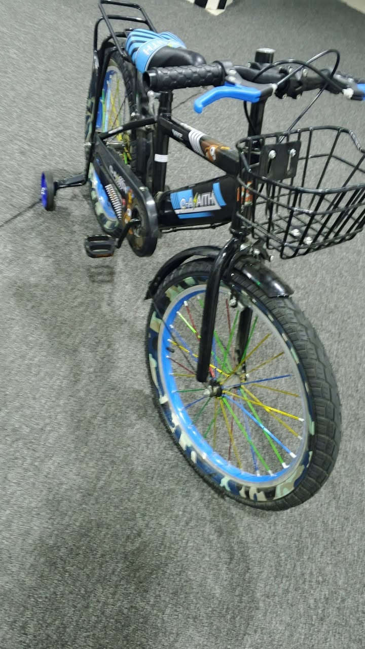 السلام عليكم بسكل حجم 20لبيع مستخدم قليل سعره 65 وهذه رقمي ***********بيه وستاب
