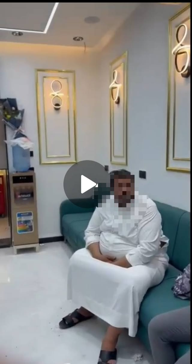 سلام عليكم  
للبيع
ديكور جداري  مستخدم قليل  وشلعته  لون ذهبي  عظم عاج  مو بورك   حسب  الصوره جدآ راقي   
رقمي وتساب تواصل ‏‪***********‬‏ مكاني نجف
