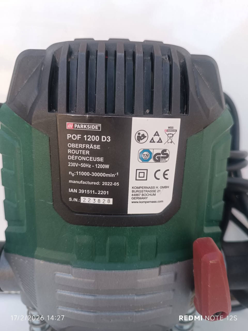 فريزة نجارية1200 واط    باركسايد مع ضربات 8 ملم  سعر 35 الف شرط الفحص ***********
