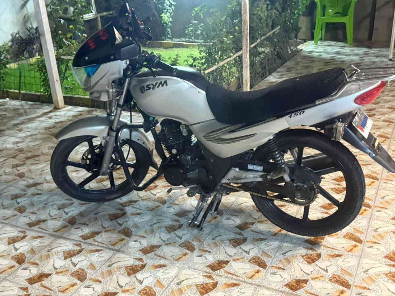لبيع سايم موديل 17 ب 900 بيه مجال تواصل ع رقم صاحب دراجه‏‪***********‬‏
