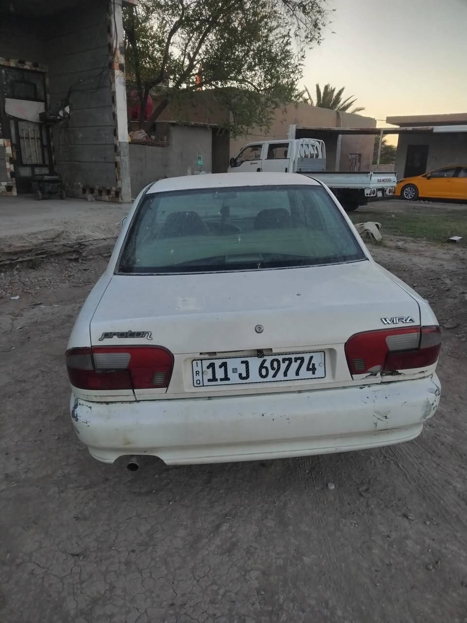 سلام عليكم  بروتون موديل 2002 سياره جاهزه تبريد ثلج كير +محرك مكفول سياره بيهة طخه شويه بل جاملغ اليسره ول لايت هم طاك شباك موجود *********** واتساب  العنوان بغداد الشعله
