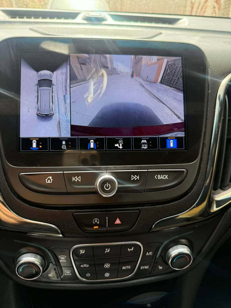 ﷽ 
نوع السياره : كونكس
مديل : 2024 
الفئه : برايم اعلى فئه
المواصفات.
1.كشنات جلد 
2.بنيراما
3.شاشه كبيره 
4.كشنات حار بارد
5.حساسات
6. نقطه عمياء
7. صندوق كهربائي
سياره فول مواصفات واحد ؏ واحد سياره احلى بلواقع اقره مواصفات. بيع او مرواس حسب القناعه السعر خاص   اتصال او استفسار 
*********** Singapore
