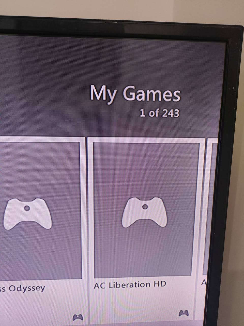 السلام عليكم
Xbox 360 (250GB)
مع ملحقاته 
مهكر بي 243 لعبة 
السعر 110 
موجود توصيل


**إذا كنت صاحب هذا الإعلان وتريد حذفه لأي سبب، رجاءا أرسل رسالة إلى الدعم الفني**