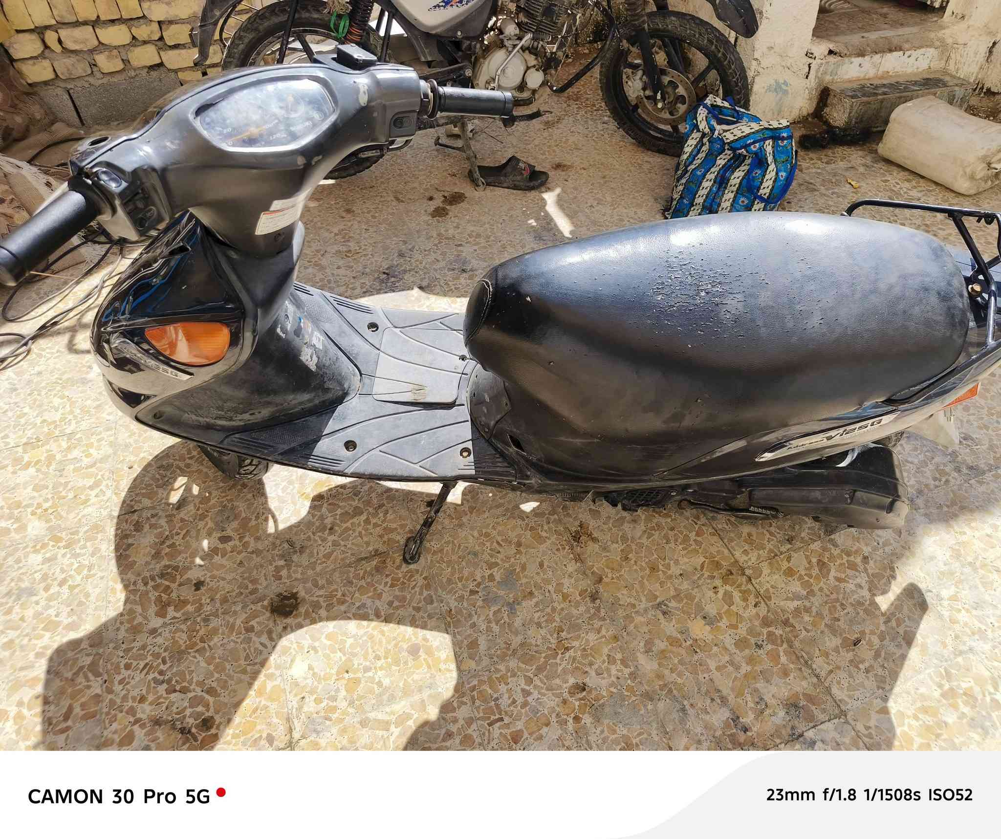 أدرس ياباني قديم دراجه خير من الله مكينه مفتوحه 
لاتنغيص لاتبخير دراجه شلعه معدل فووول
400 اوبيها مجال للشراي مكاني كوت حي الشهداء
***********
***********
