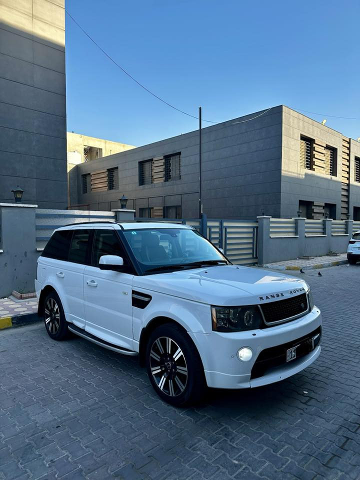 (((صلو على النبي )))
السلام عليكم 

للبيع او مراوس
 
.RANGE  ROVER

موديل 2013  اصل 

فئه SPORT  

رقم بغداد بسمي 

ماشيه 118 الف كيلو  🤍

مكينه 8 سلندر العادي بدون سوبر 

وارد امريكي  ((اكلين )) بدون حادث 
هنا صار بيها شخص ب باب خلفي ونرش عل كده شخص فقط باقي كفاله 

فول موصفات 

بصمه تشغيل 
4 بصمات ابواب 
شاشه +كامره 
فتحه 
كشنات كهرباء 
كشنات خلفي امامي تدفئه + تبريد 
داخل كريمي 
حساسات خلفي امامي 
خزن ميموري 
تدفئه ستيرن 
فول تحكمات 
مري شفط 
مري قلاب 
جكات صعود ونزول 
وضعيات قياده 
ويل كروم 
سستم صوت ودمامي خرافي 
نظام ترحيب 

وبعد بيها موصفات هواي 
السياره جديده بمعنه كلمه ترايها شرط مال زيرو 
جاهزه من كلشي الحمدلله 

مكان بغداد حي الحسين 

*********** 
***********
