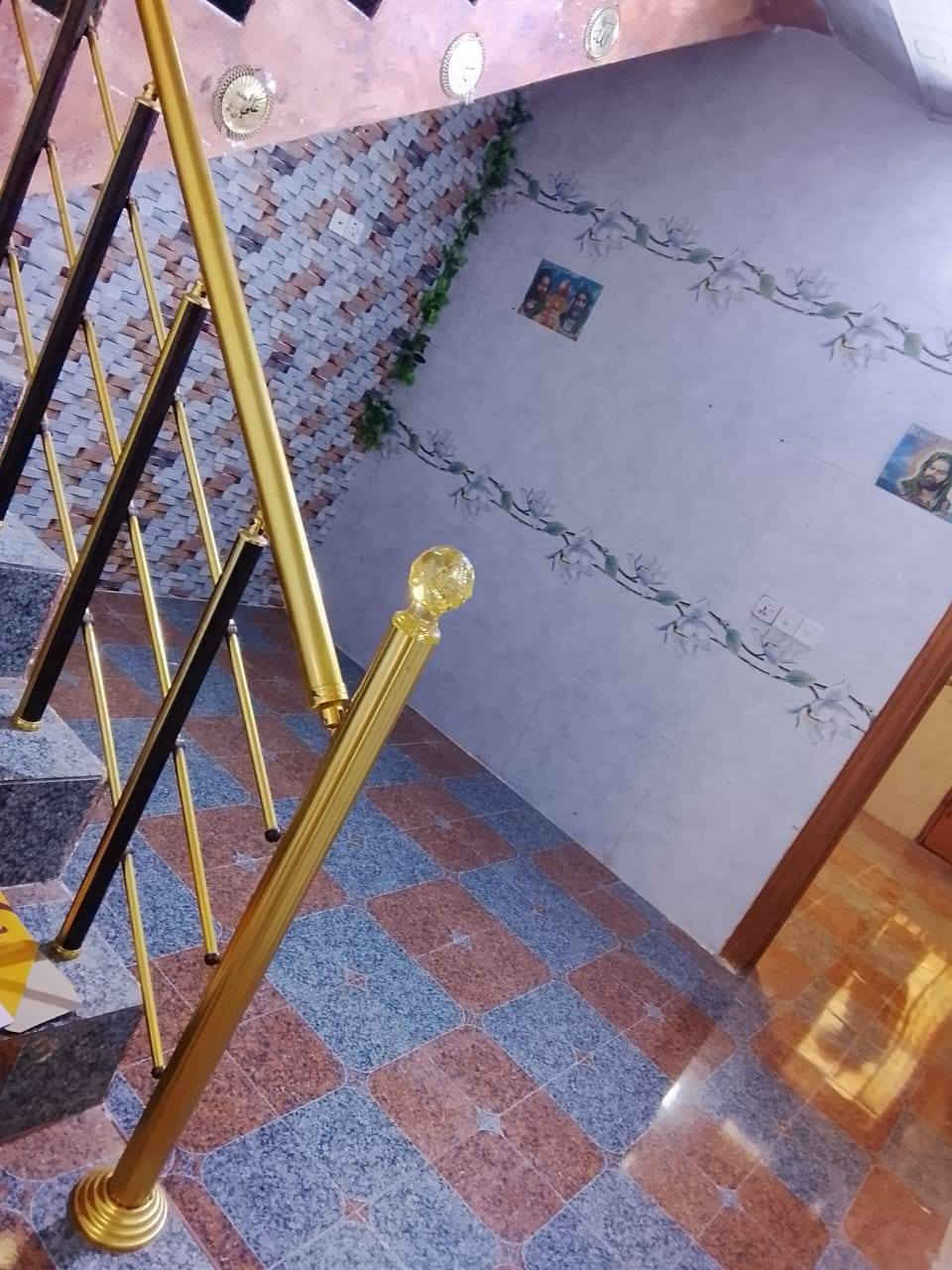 ***********
 ***********
