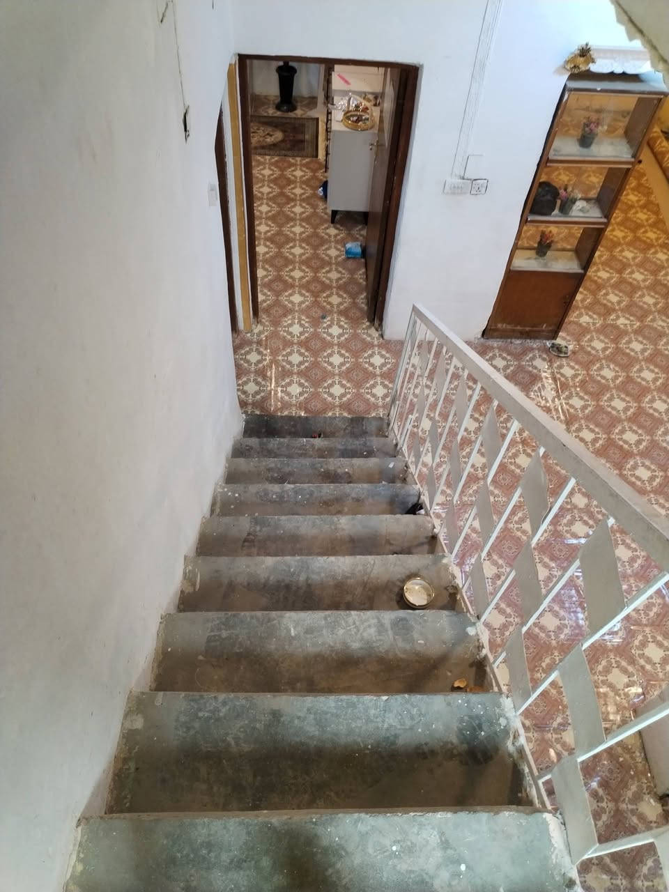 السلام عليكم بيت طابو صرف دولان اللبيع  المساحه ١٠٠ متكون من ٣ غرف نوم أو صاله وممظبخ مجمع صحيات مستعجل عليه العنوان الجلبيه وره روضه الانتصار السعر ٥٠ اوبي مجال قليل الرقم الهاتف  ***********
