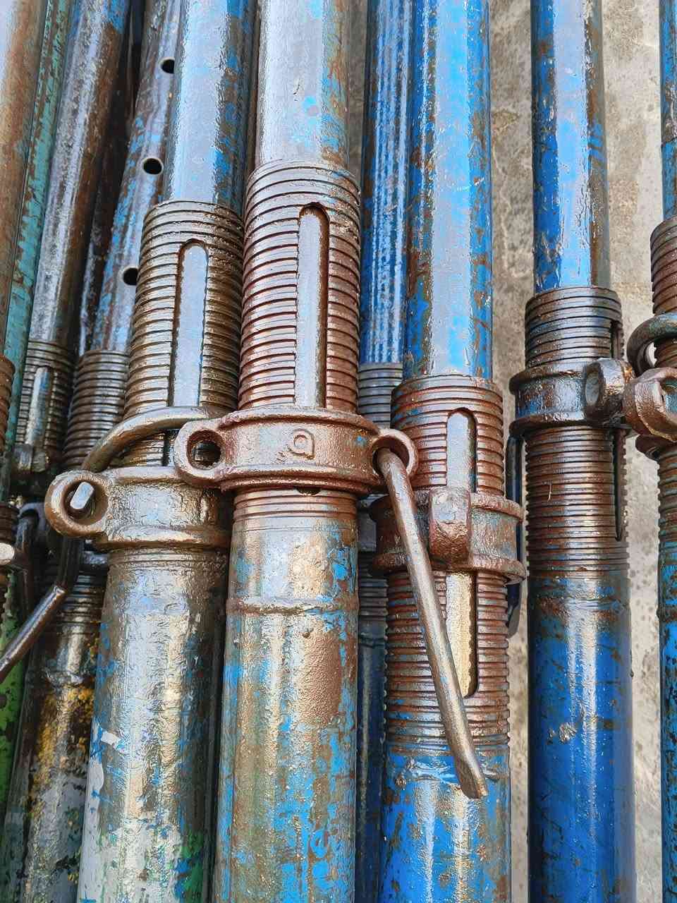 جكات 5 متر حاضن تركي سن خشن الوزن الثقيل العنوان بابل اتصال ***********
