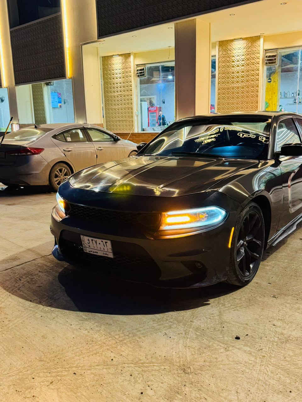 سلام عليكم دوج جارجر للبيع موديل 2021 اصل مكينه 6 سلندر حادث جاملغ وبنيد فقط  السعر 195 رقمي *********** 
***********
