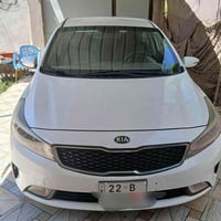 هاي السيراتو  معروضه للبيع موديل ٢٠١٧ السياره خليجيه بيه قطعة صبغ وحده...
